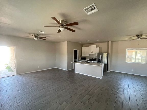3rd image of 87 N Vista Ave