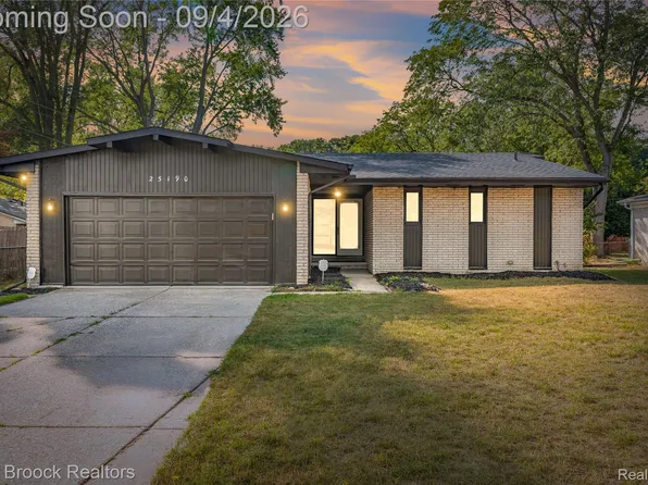 25190 Thorndyke St, Southfield, MI 48033
