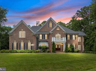 5816 Hallowing Dr, Lorton, VA 22079