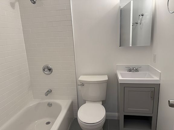 2nd image of 109 Castro St #101