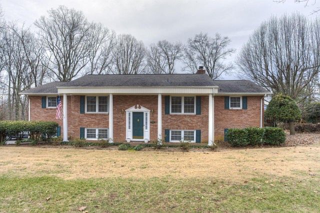 1st image of 5242 Mountaincrest Dr
