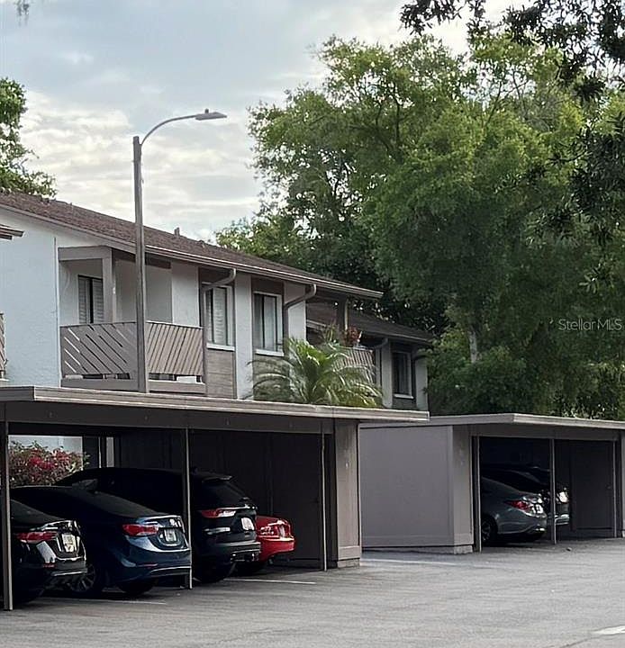 1st image of 511 Longfellow Ct APT B