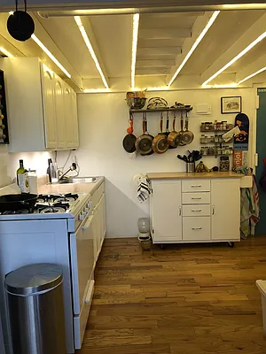 Rented by Carnegie Management Inc | media 20