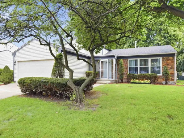 1115 Brandywyn Ln, Buffalo Grove, IL 60089