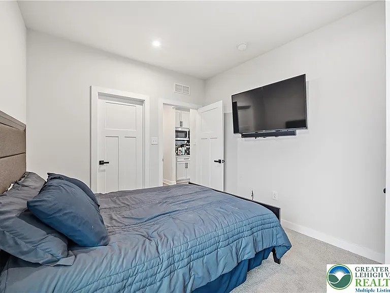 817 Hendon Ln N — Photo 22