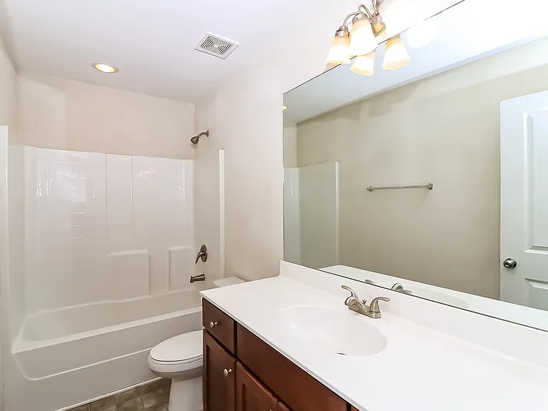 360 Darbys Run Ct — Photo 16