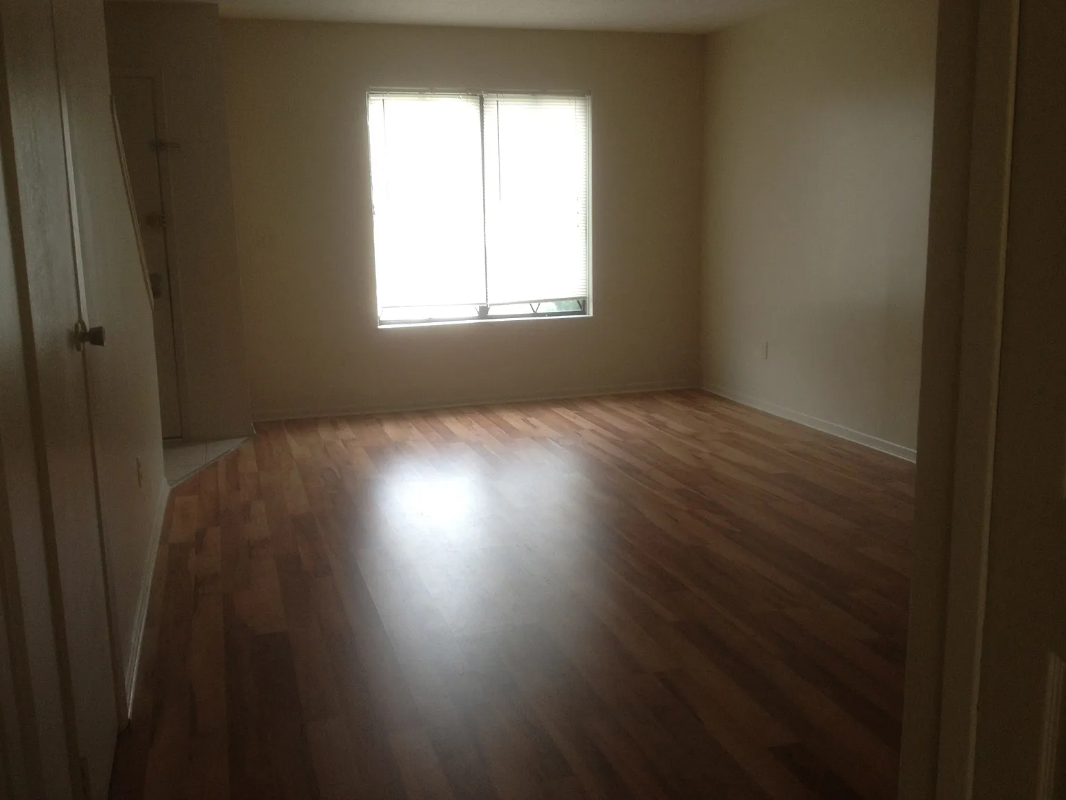 2 bed, 1.5 bath, 1100 sqft, $1,250 — Photo 4