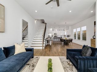 621 W 9th St, Dallas, TX 75208