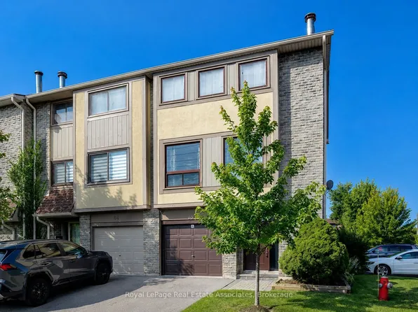 3345 Silverado Dr #65, Mississauga, ON L5A 3Y8
