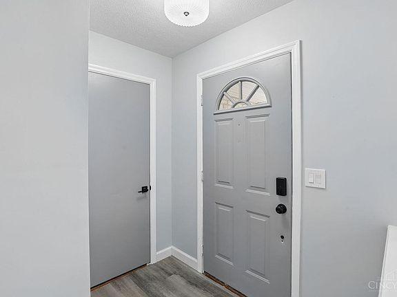 3rd image of 3072 Macintosh Ln
