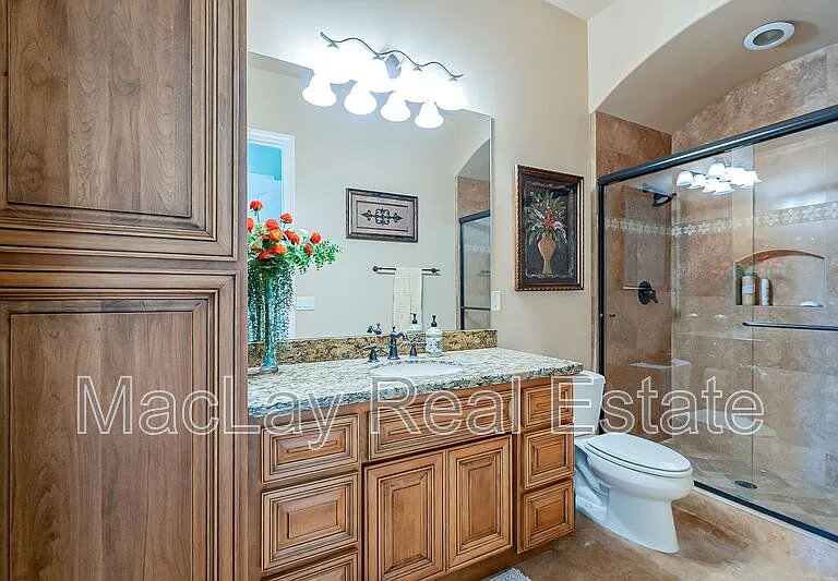 2720 E Jade Pl — Photo 35