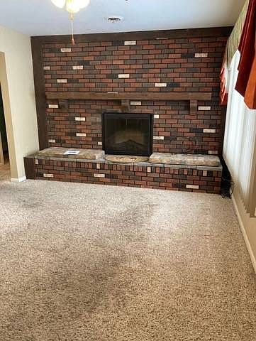 2nd image of 608 S Robb St