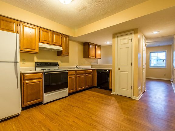 5th image of 730 E Sherwood Hills Dr