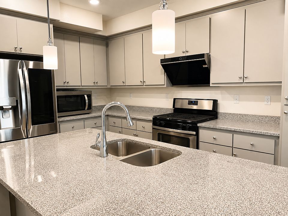 1st image of 687 Blackbury Ln