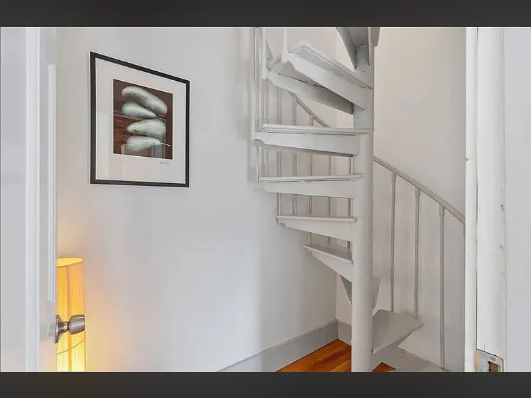19 Franklin St #2 — Photo 5