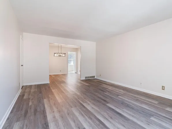 4058 Massie Ave APT 4, Louisville, KY 40207