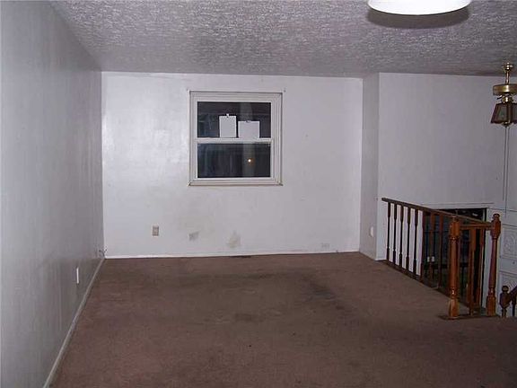 2nd image of 2629 N Sheffield Dr