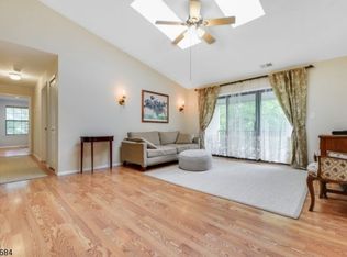 343 Penns Way, Basking Ridge, NJ 07920