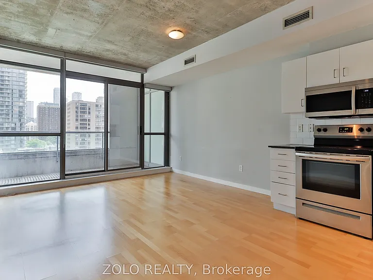 285 Mutual St #709 — Photo 9