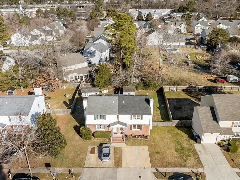 2428 Casey Ct — Photo 19