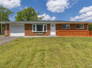 5211 Hunning Rd, High Ridge, MO 63049