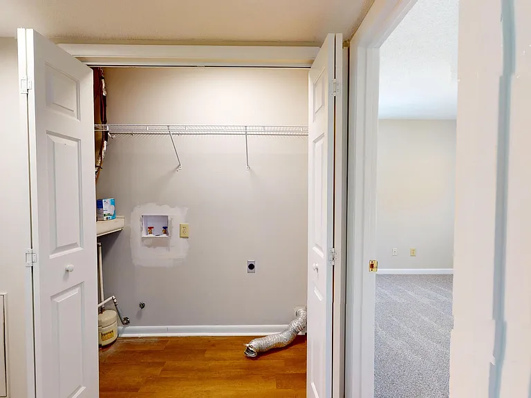 727 Chancery Ln — Photo 18