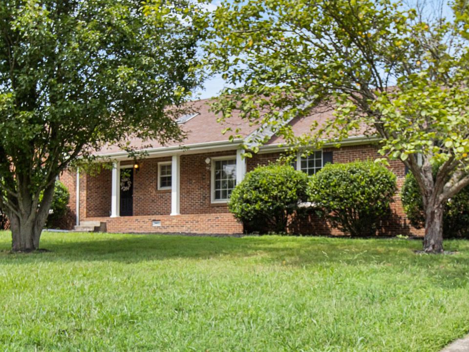 1st image of 1302 Willow Bend Dr