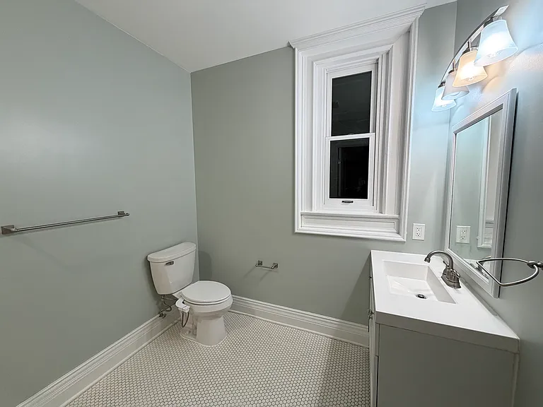 201 W Huron St #D — Photo 20