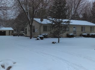 3555 W Tienken Rd, Rochester Hills, MI 48306