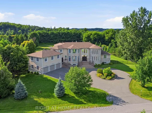 1607 Landel Dr, Ottawa, ON K2W 1C2