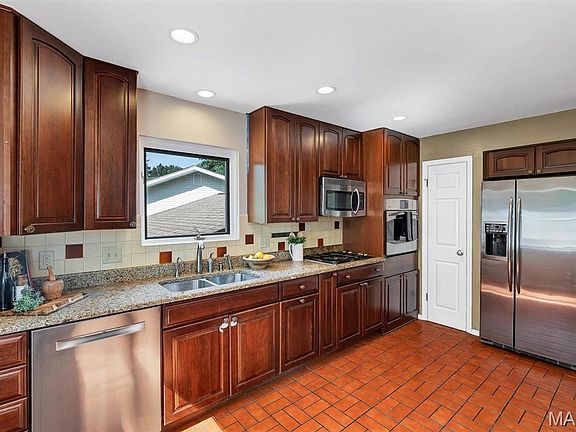5th image of 12917 Cedarledge Ct