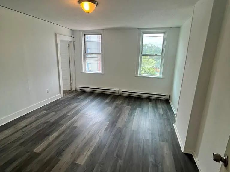 106 S Essex Ave #3E — Photo 4
