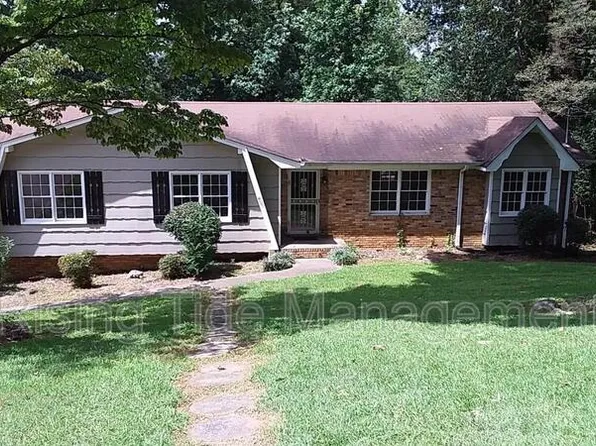 1248 Old Oak Cir, Birmingham, AL 35235