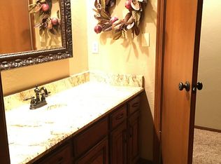 2317 Chapel Hill Rd, Ponca City, OK 74604