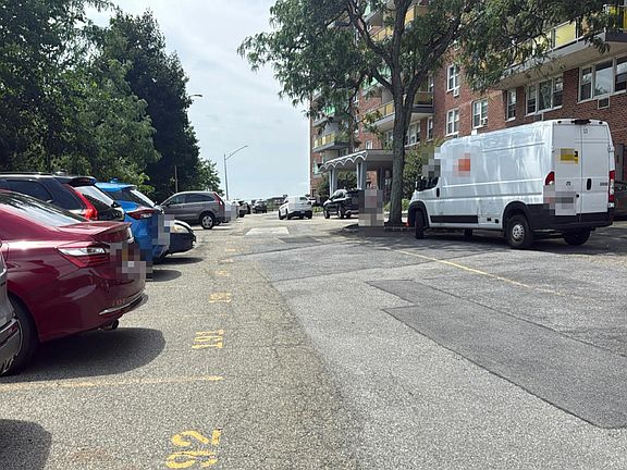 4th image of 1841 Central Park Ave APT 5P