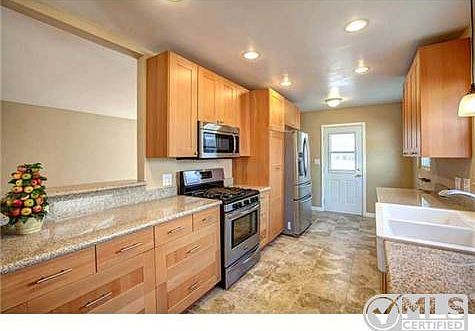 4th image of 835 E Park Ave