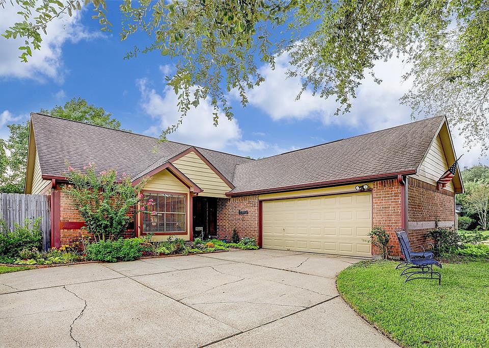 1st image of 15406 Woodhorn Dr