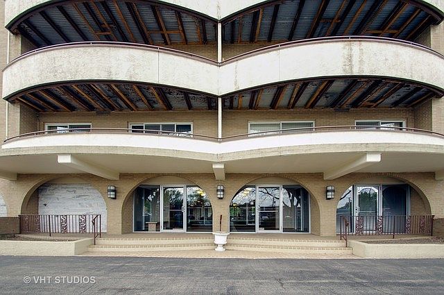 1st image of 6400 N Cicero Ave APT 503