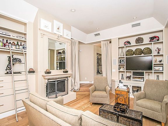 5th image of 10207 N 98th Pl