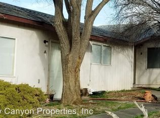 577 SW 3rd St APT A, Madras, OR 97741