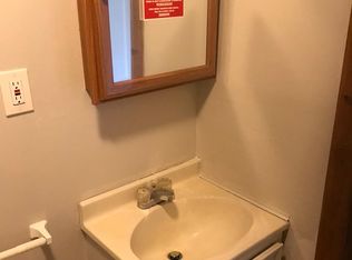 22 Irving St FLOOR 3, West Springfield, MA 01089