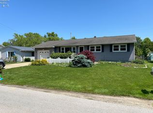 429 Morton Rd, Vermilion, OH 44089