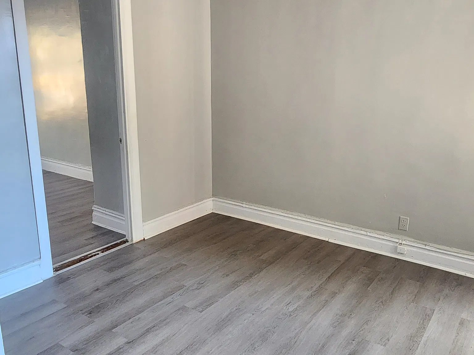 2 bed, 900 sqft, $1,600 — Photo 3