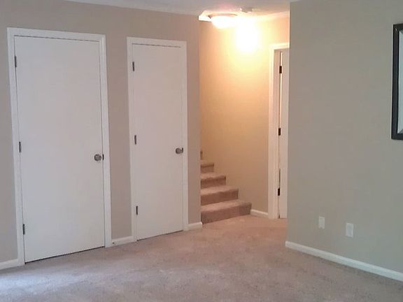 4th image of 809 Rock Hurst Dr