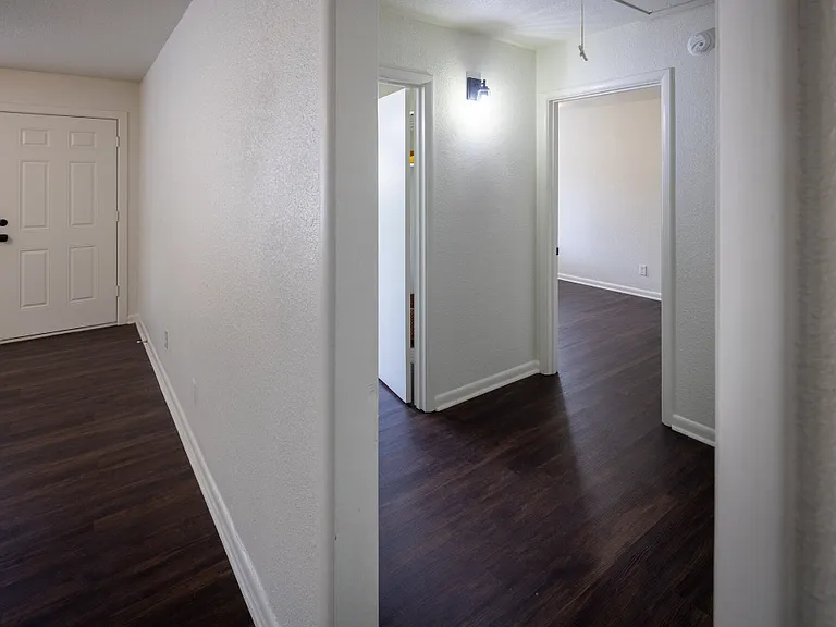 2521 Bateman Ave — Photo 16