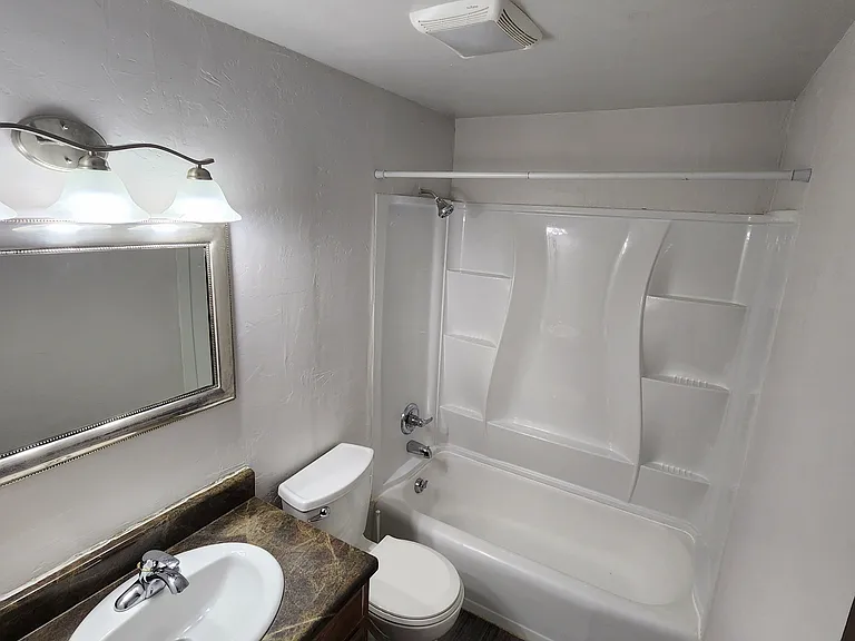 1615 W Mason St — Photo 5