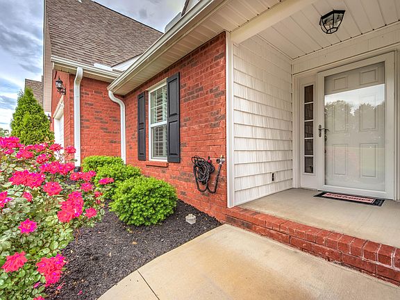 2nd image of 7410 Tylers Garden Way