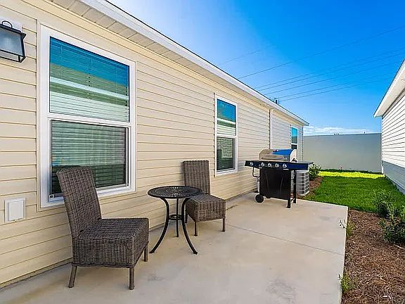 2nd image of 7168 Denver Ave #713