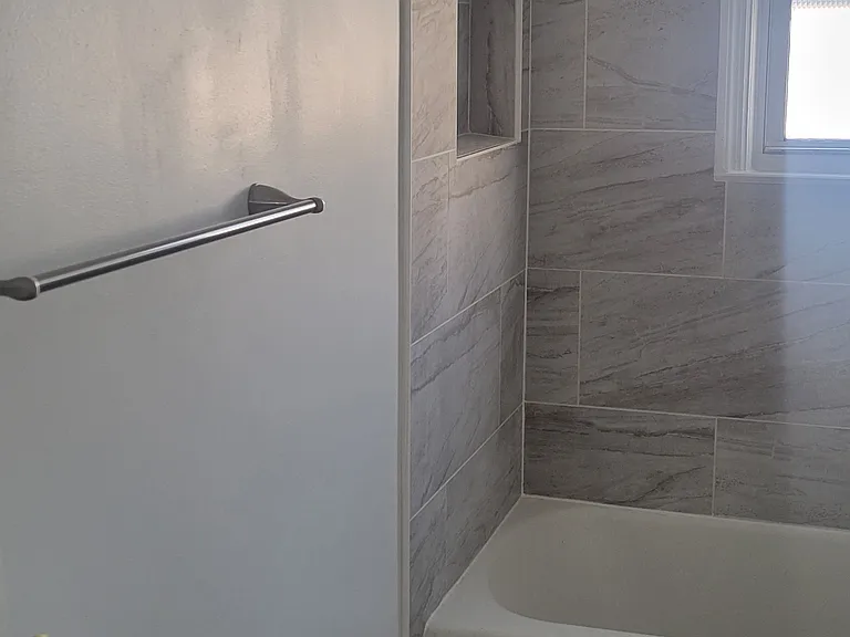 135 Davenport Ave #B — Photo 6
