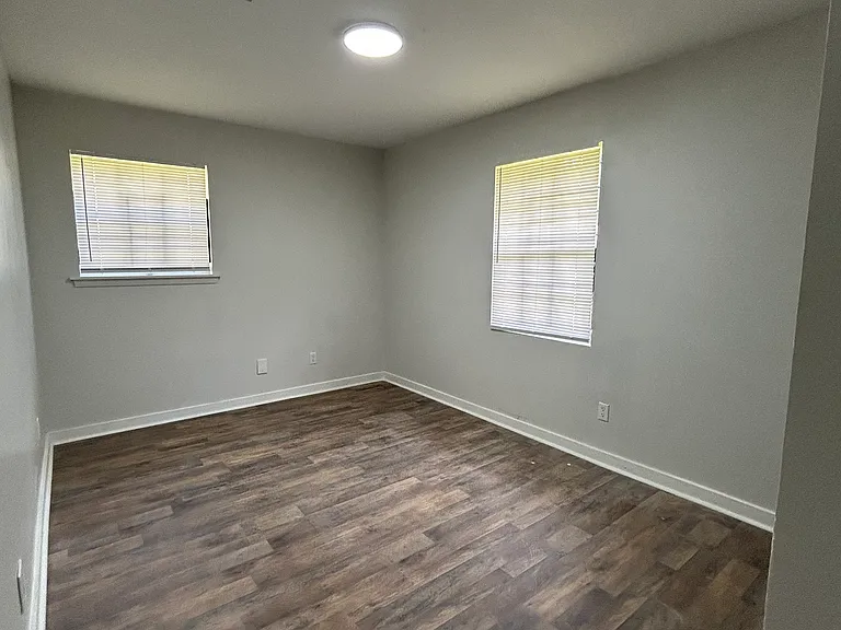 1876 Teakwood Dr — Photo 13